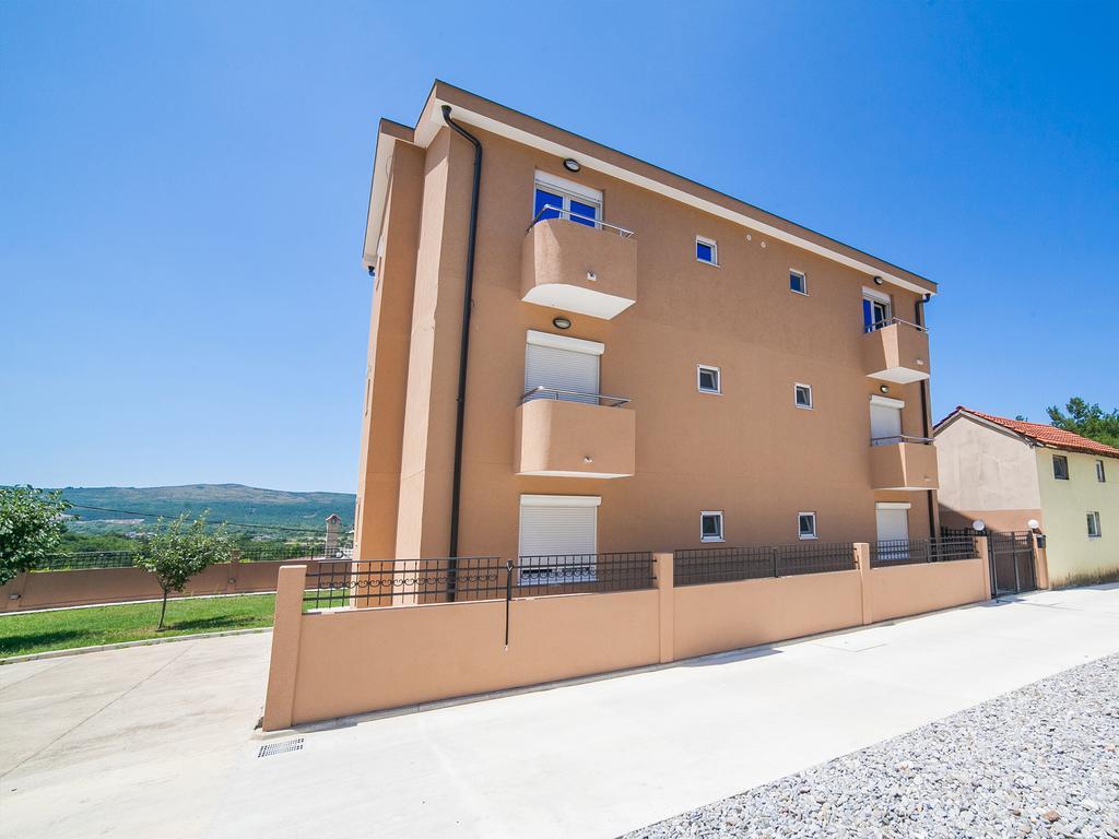Apartments Urban Wild Kotor Exterior photo
